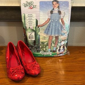 Girl’s Wizard of Oz Dorothy Costume- size 12-14 EUC! Includes Shoes!! 👠